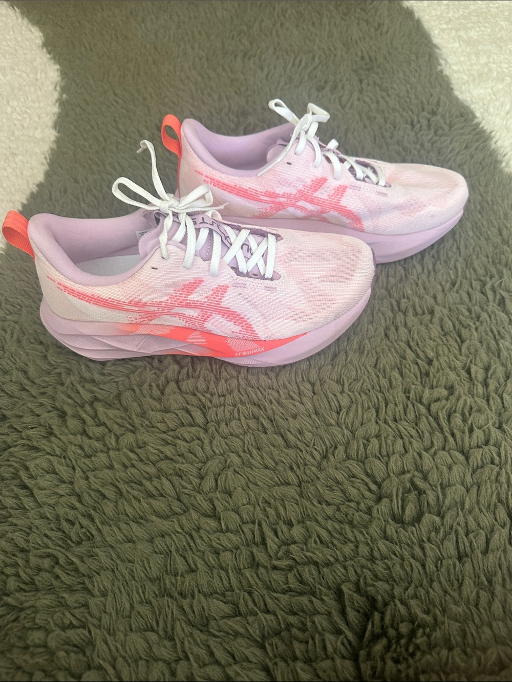 ASICS Women's Novablast 5 Coral Reef - 8.5